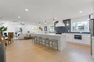 1610 15th St N, Saint Petersburg, FL 33704 - Photo 3