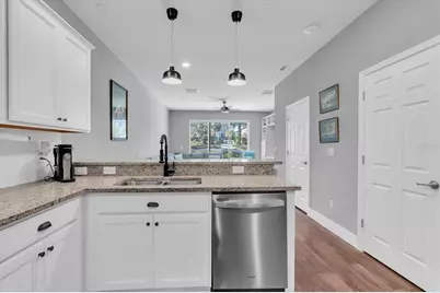 5233 Sylvester Loop, Tampa, FL 33610 - Photo 9