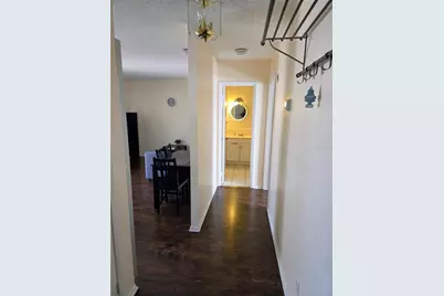 1323 83rd Avenue N #D, Saint Petersburg, FL 33702 - Photo 3