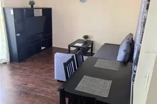 1323 83rd Ave N, Saint Petersburg, FL 33702 - Photo 9