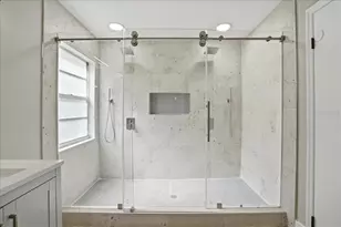 1723 Elk Spring Dr, Brandon, FL 33511 - Photo 13