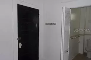 351 1st St NE, Saint Petersburg, FL 33701 - Photo 11