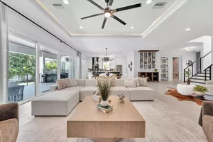 419 Bayview Dr NE, Saint Petersburg, FL 33704 - Photo 11