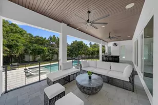 419 Bayview Dr NE, Saint Petersburg, FL 33704 - Photo 55