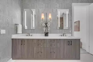 419 Bayview Dr NE, Saint Petersburg, FL 33704 - Photo 33