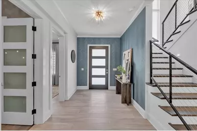 419 Bayview Drive NE, Saint Petersburg, FL 33704 - Photo 5