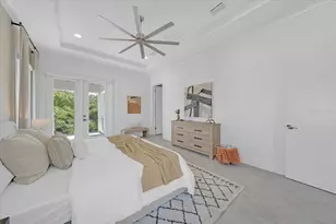 419 Bayview Dr NE, Saint Petersburg, FL 33704 - Photo 29