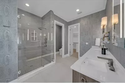 419 Bayview Drive NE, Saint Petersburg, FL 33704 - Photo 31