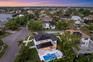 419 Bayview Dr NE, Saint Petersburg, FL 33704 - Photo 75