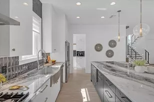 419 Bayview Dr NE, Saint Petersburg, FL 33704 - Photo 21