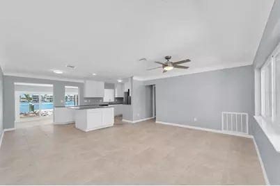 9020 Gulf Boulevard, Saint Pete Beach, FL 33706 - Photo 15
