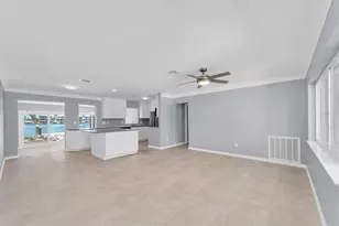 9020 Gulf Blvd, Saint Pete Beach, FL 33706 - Photo 15