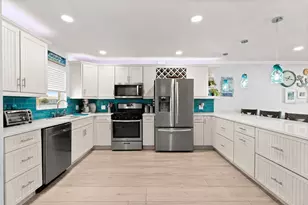 1898 Shore Dr S, South Pasadena, FL 33707 - Photo 3
