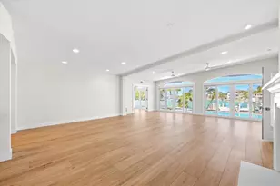 24 Dolphin Dr, Treasure Island, FL 33706 - Photo 19