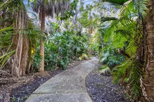 11162 Kapok Grand Cir, Madeira Beach, FL 33708 - Photo 35