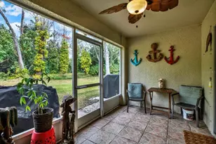 11162 Kapok Grand Cir, Madeira Beach, FL 33708 - Photo 17