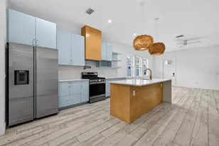 611 24th Ave N, Saint Petersburg, FL 33704 - Photo 3