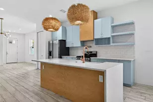 611 24th Ave N, Saint Petersburg, FL 33704 - Photo 9