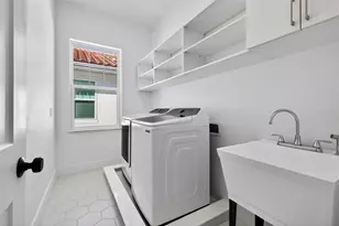 611 24th Ave N, Saint Petersburg, FL 33704 - Photo 27