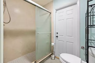 12114 Rhonda Terrace, Seminole, FL 33772 - Photo 11