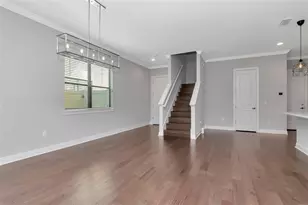 13022 Sanctuary Village Ln, Tampa, FL 33624 - Photo 7