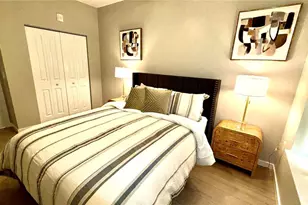 701 Mirror Lake Dr N, Saint Petersburg, FL 33701 - Photo 33