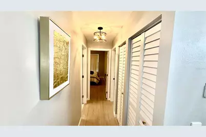 701 Mirror Lake Drive N #121, Saint Petersburg, FL 33701 - Photo 25
