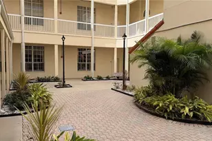 701 Mirror Lake Dr N, Saint Petersburg, FL 33701 - Photo 57