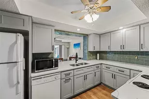 6580 Golden Horseshoe Dr, Seminole, FL 33777 - Photo 11