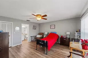 6580 Golden Horseshoe Dr, Seminole, FL 33777 - Photo 17