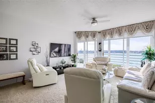 8040 Sailboat Key Blvd S, Saint Pete Beach, FL 33707 - Photo 5