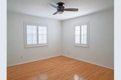 325 17th Avenue NE, Saint Petersburg, FL 33704 - Photo 25