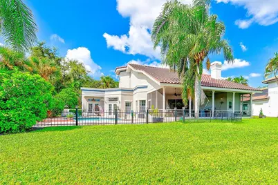 7462 Watersilk Drive N, Pinellas Park, FL 33782 - Photo 45