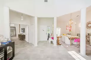 7462 Watersilk Dr N, Pinellas Park, FL 33782 - Photo 11