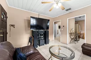 1035 W Wheeler Rd, Brandon, FL 33510 - Photo 11