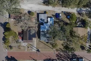 370 3rd St NW, Largo, FL 33770 - Photo 15