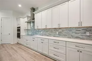 1033 Hammock Cir, Tarpon Springs, FL 34688 - Photo 21