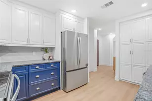 14964 Old Pointe Rd, Tampa, FL 33613 - Photo 9