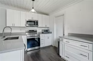1137 40th St, Sarasota, FL 34234 - Photo 11