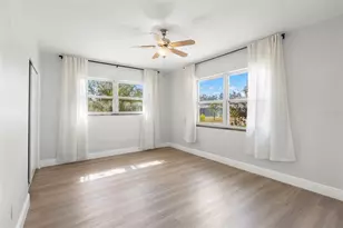 5590 Highland St S, Saint Petersburg, FL 33705 - Photo 17