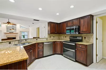 1604 Palace Court, Valrico, FL 33594 - Photo 19