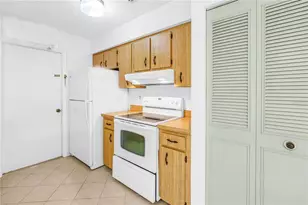 601 6th Ave SE, Largo, FL 33771 - Photo 5