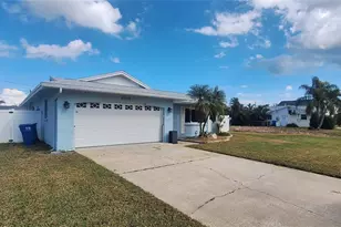 6019 Venetian Blvd NE, Saint Petersburg, FL 33703 - Photo 1