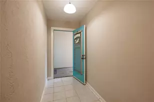 525 9th Ave N, Saint Petersburg, FL 33701 - Photo 15