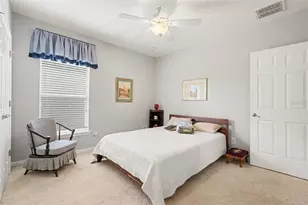 11201 Green Park Cir, Tampa, FL 33626 - Photo 23