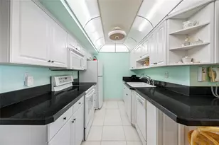 10355 Paradise Blvd, Treasure Island, FL 33706 - Photo 15