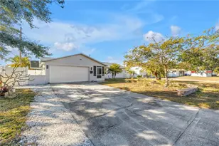 354 74th Ave NE, Saint Petersburg, FL 33702 - Photo 1