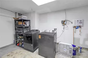 354 74th Ave NE, Saint Petersburg, FL 33702 - Photo 9