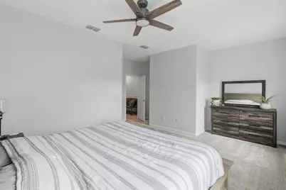 343 Sandbar Avenue NE, Saint Petersburg, FL 33716 - Photo 15