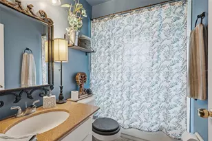 17603 Cranbrook Dr, Lutz, FL 33549 - Photo 13